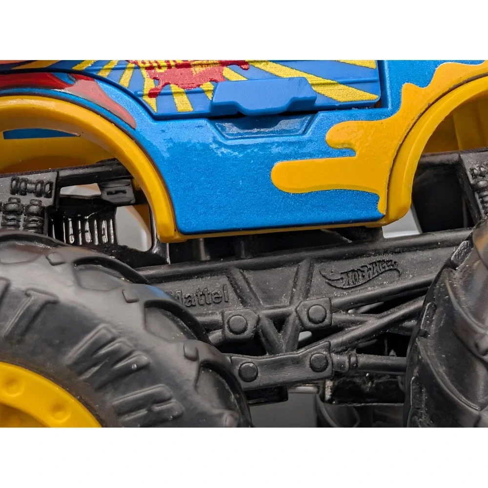Mattel Hot Wheels Monster Truck Lot Cyber Crush Shark Wreak Portions
